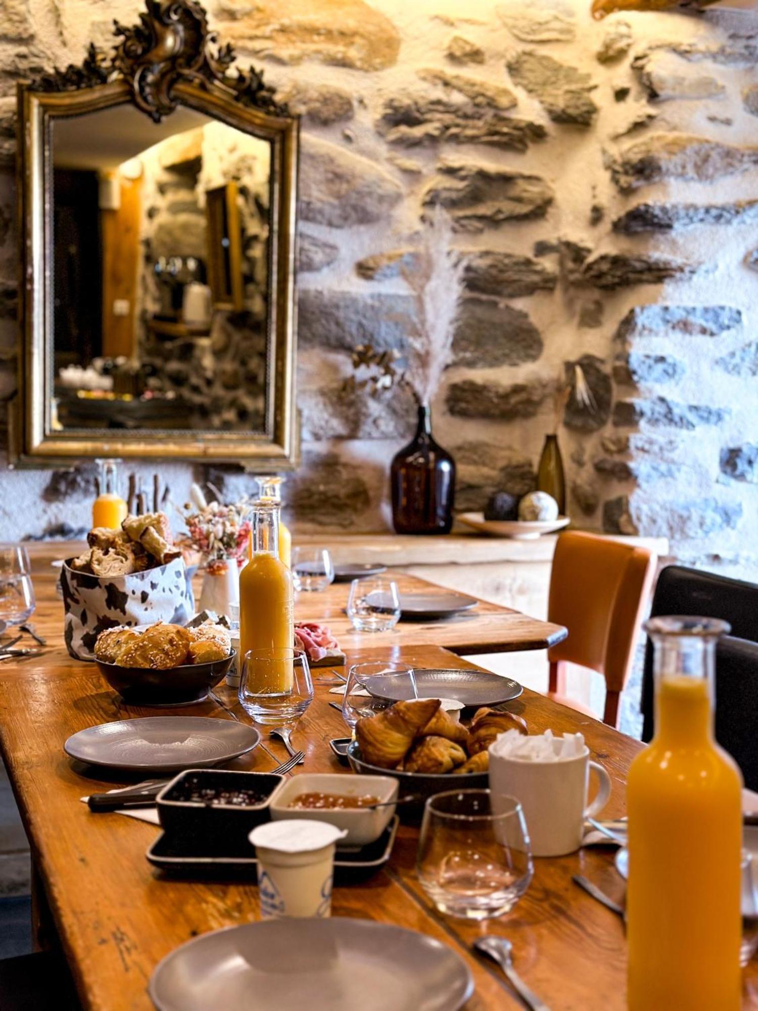 La Ferme Du Bien-Etre Bed & Breakfast Saint-Julien-Chapteuil Bagian luar foto
