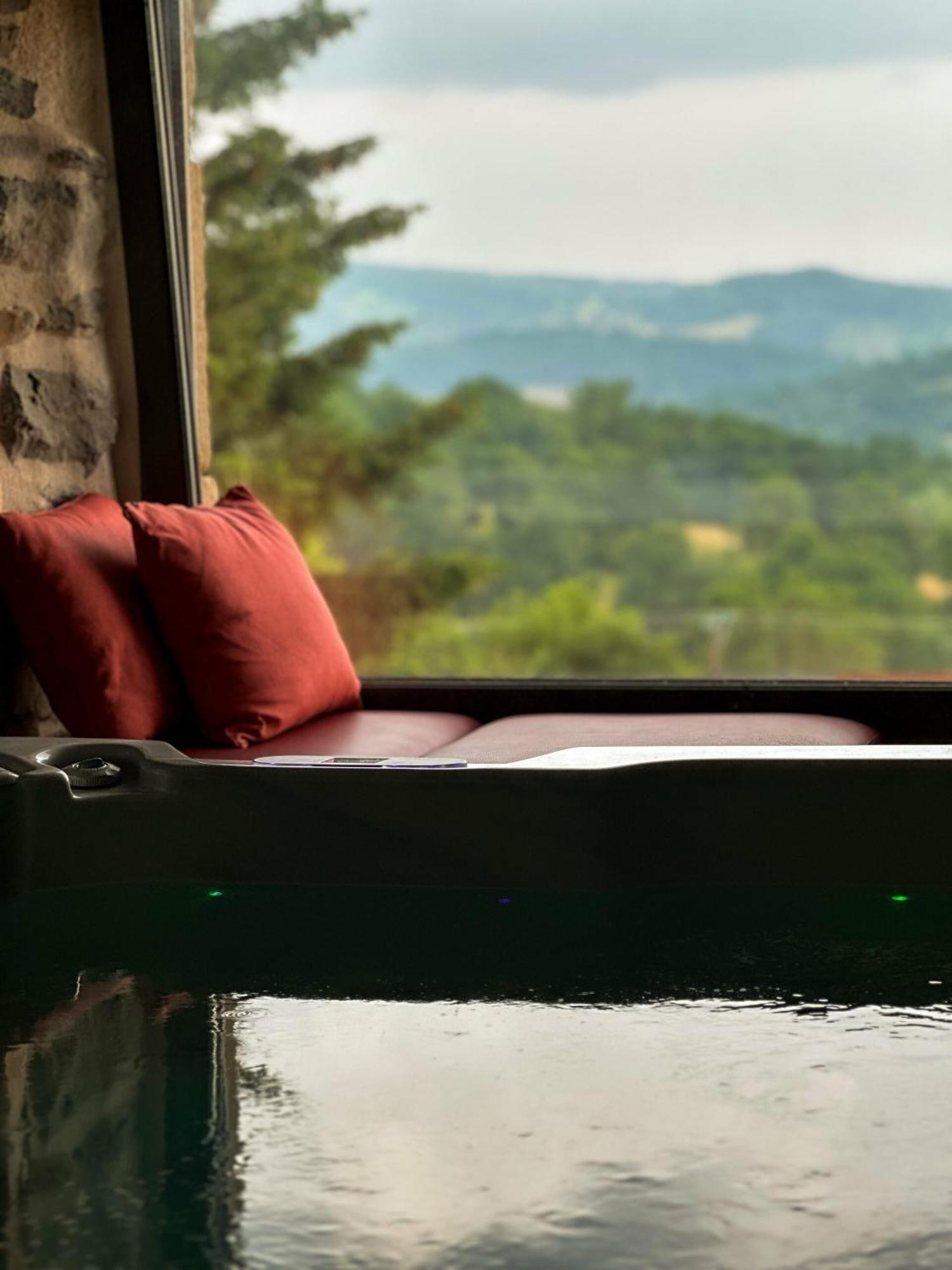 La Ferme Du Bien-Etre Bed & Breakfast Saint-Julien-Chapteuil Bagian luar foto