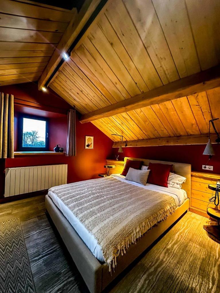 La Ferme Du Bien-Etre Bed & Breakfast Saint-Julien-Chapteuil Bagian luar foto