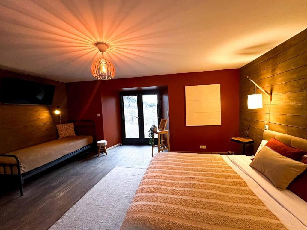 La Ferme Du Bien-Etre Bed & Breakfast Saint-Julien-Chapteuil Bagian luar foto