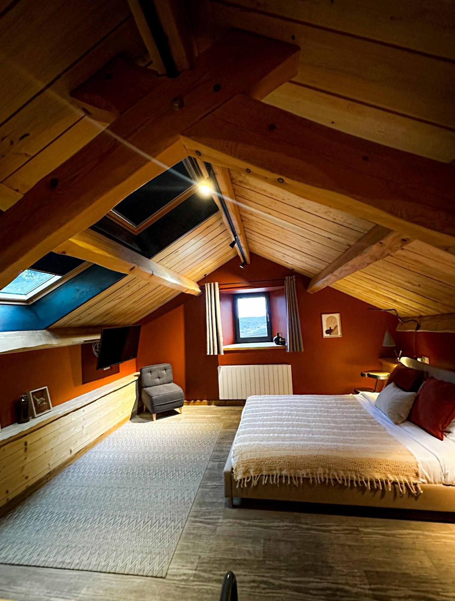 La Ferme Du Bien-Etre Bed & Breakfast Saint-Julien-Chapteuil Bagian luar foto